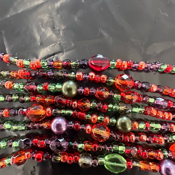 Multi Red Seed Bead 39” Necklace Red Purple 8 Strand - Picture 4 of 6